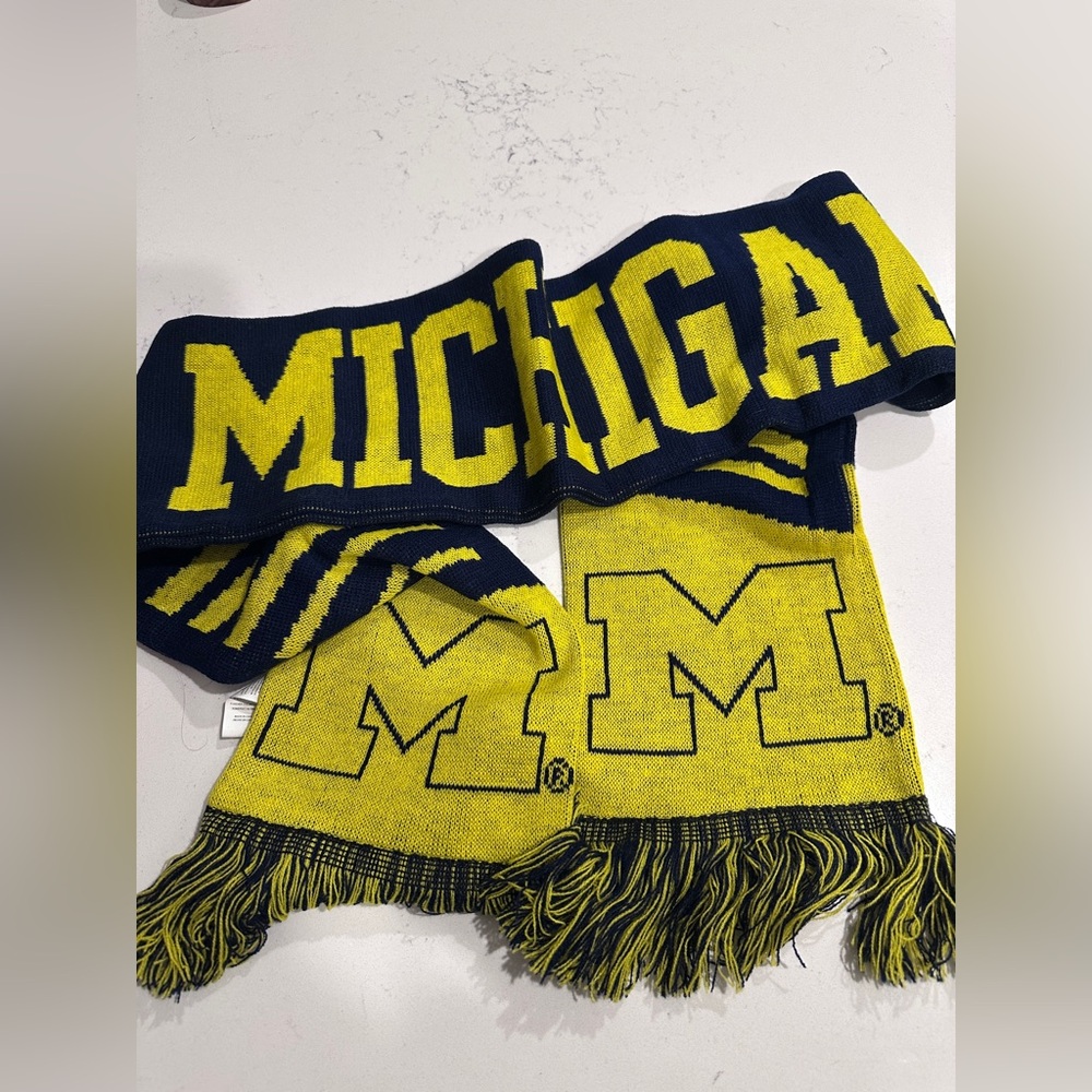 Forever Collectibles University of Michigan Knit Scarf - Picture 3 of 5